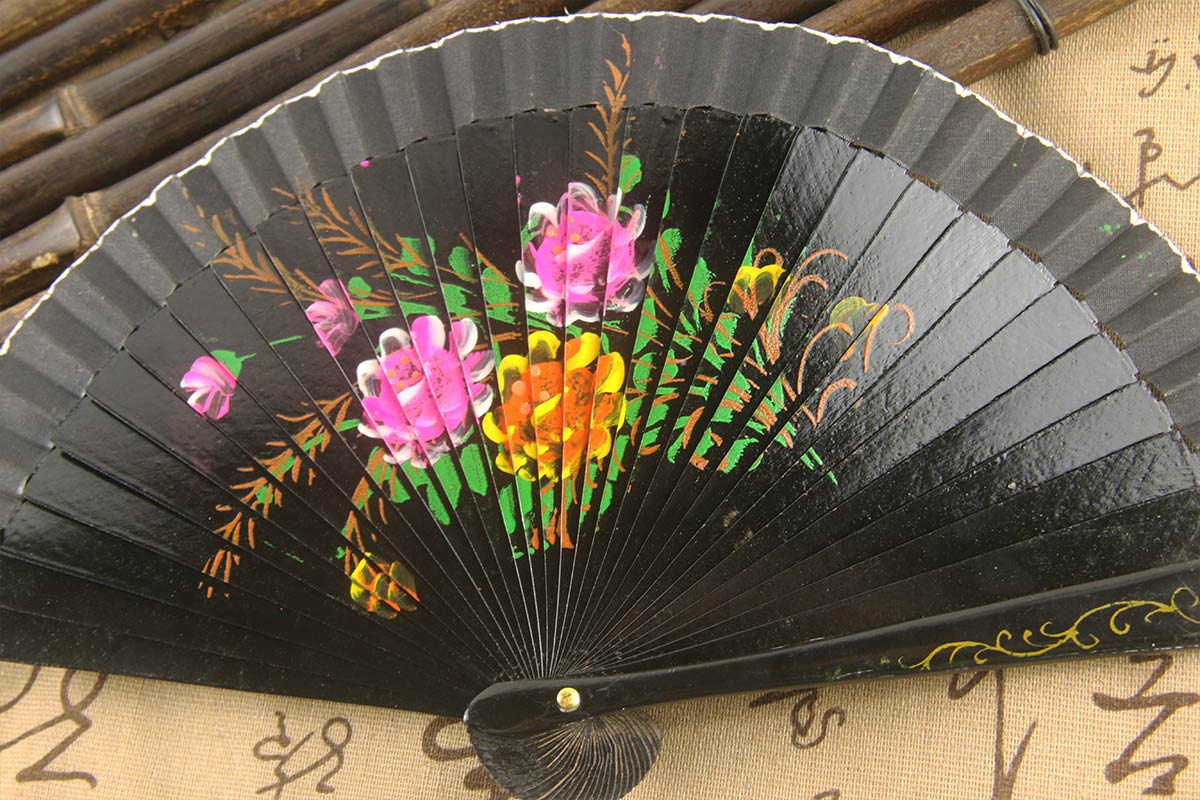 Black Hand Painted Chinese Peony Spanish Wood Fan (3)