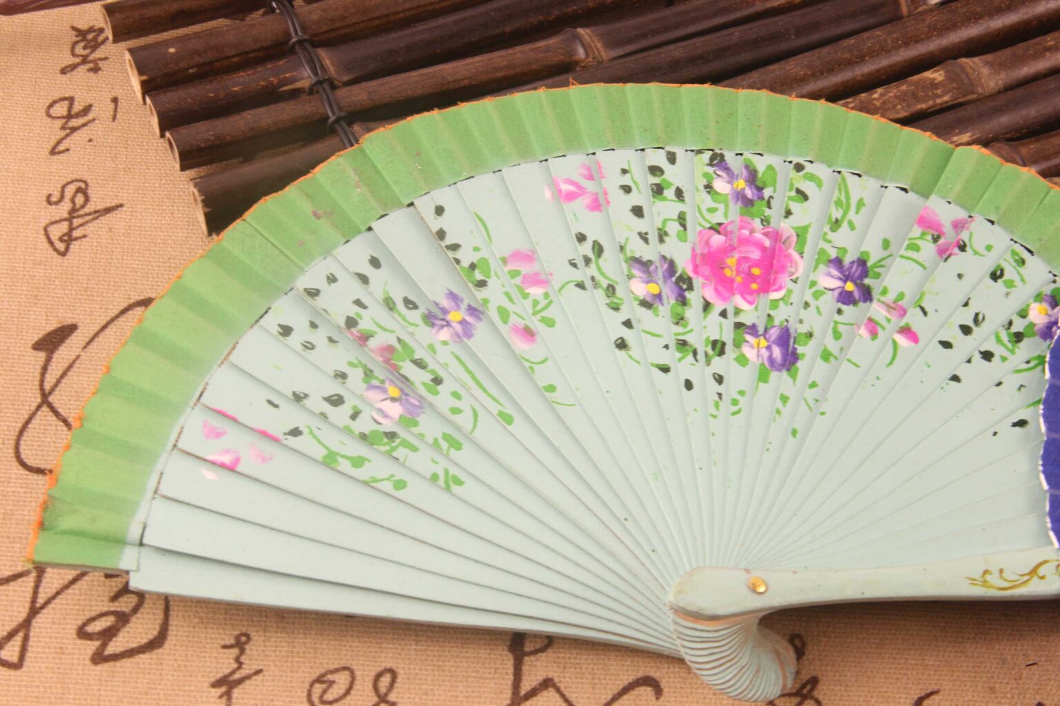 Using European Fan The Evolution of Western Folding Fans: From Courtly Grace to ...